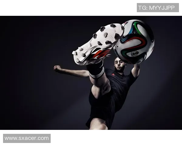 球迷必备潮流单品 足球明星图案T恤让你展现热爱与个性